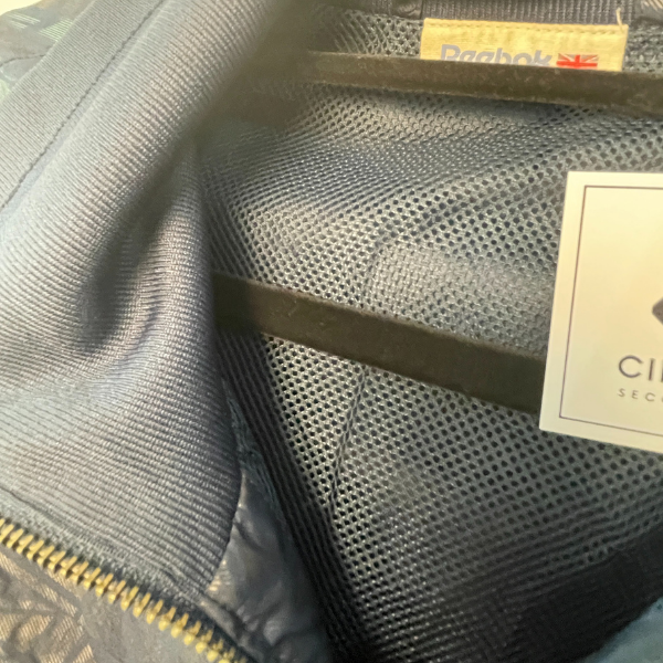 Campera REEBOOK