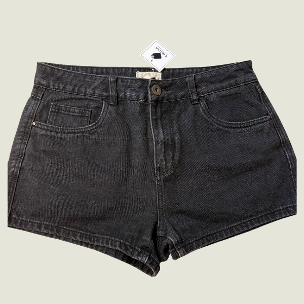 Short DANIEL CASSIN