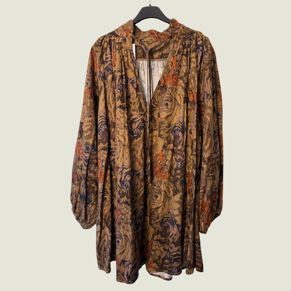 Top URBAN OUTFITTERS