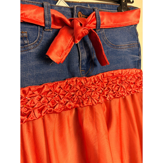 Pollera Circula by Makis