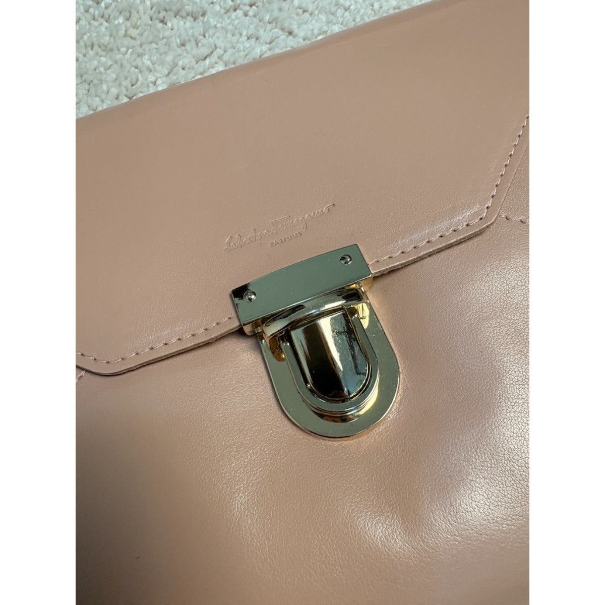 Sobre SALVATORE FERRAGAMO
