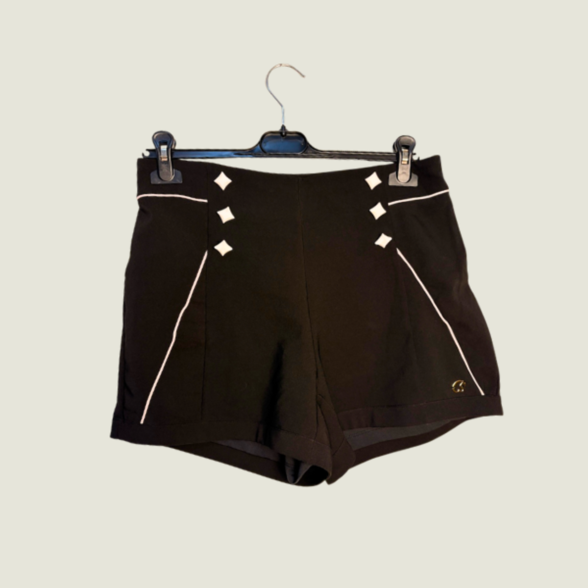 Short CARMEN STEFFENS