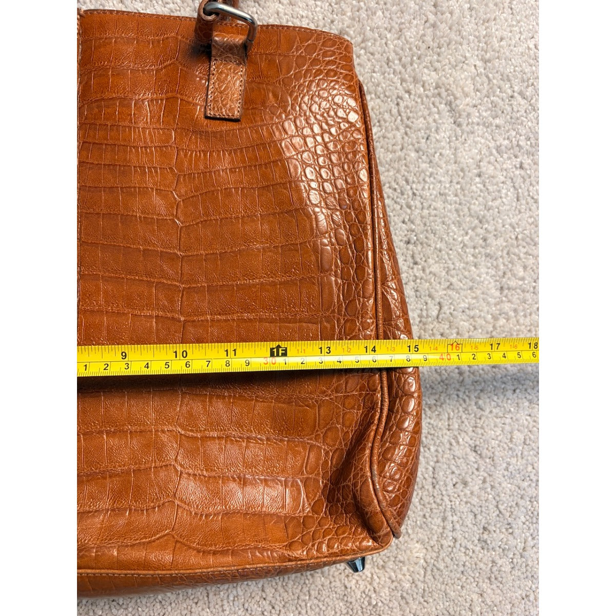 Cartera Prune